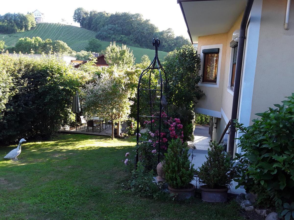 Anna'S Home - Ferienwohnungen Ratsch an der Weinstraße Exterior foto