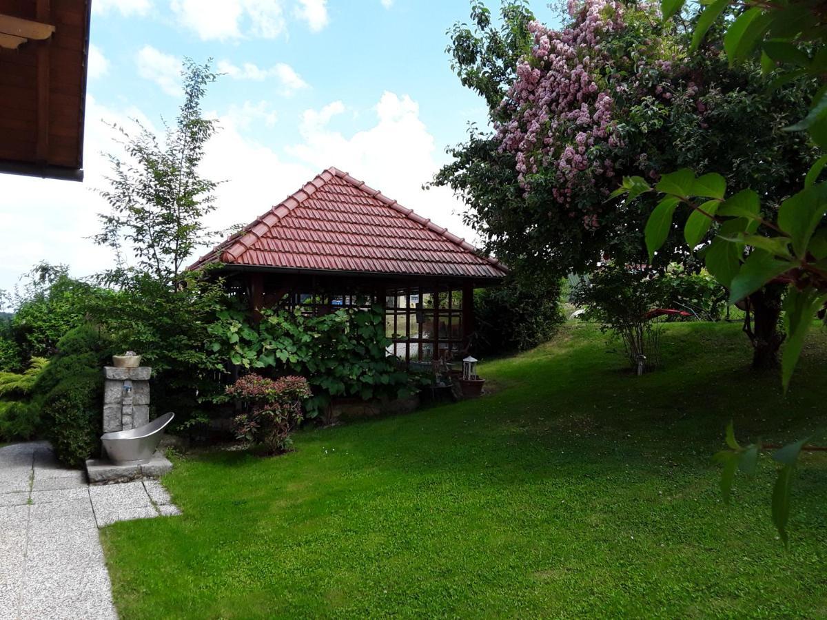 Anna'S Home - Ferienwohnungen Ratsch an der Weinstraße Exterior foto